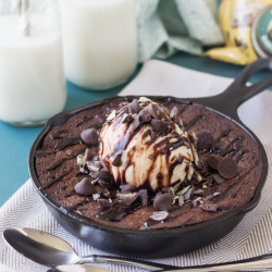 confectionerybliss:  Chocolate Mint Skillet