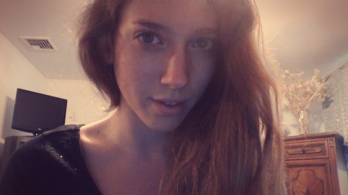 sex-like-a-nympho:  thank god i have pretty eyes m8   reynaldosanch17:  Yes u do