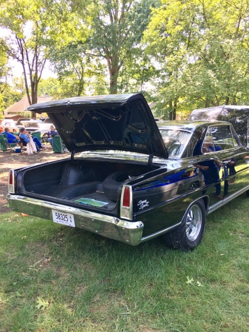 1966 Chevy II Super Sport. This girl, dressed in “Tuxedo Black”, has a 327 four barrel (