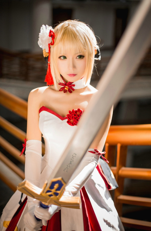 this saber cosplay is seriously perfect