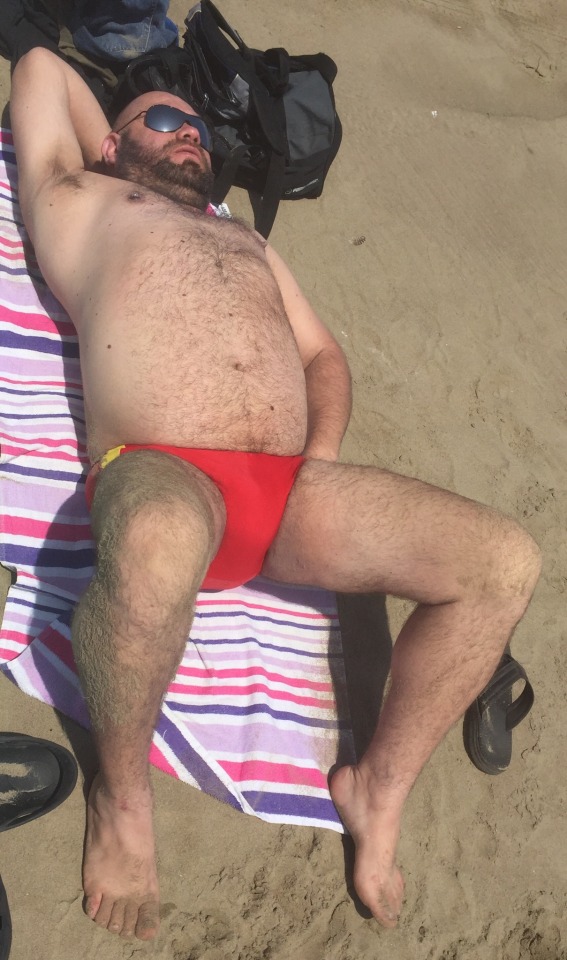 growlrbr:My boyfriend loves wear speedos