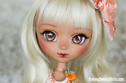 Hawaiian Pineapple Upside Down Cake Pullip &lt;3www.yummysweetsdolls.etsy.comwww.yummysweetsdolls.co