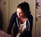 a-place-inthe-world:  Spencer in 4x17 "Bite your tongue"   