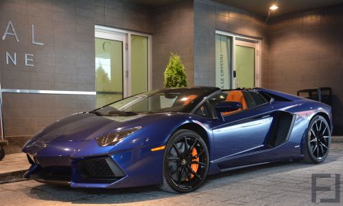 carsartandarchitecture:  Lamborghini Aventador LP700 Roadster in the nicest colour combo iv seen Felix Legault Photography