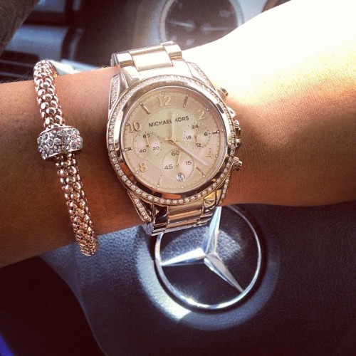 foreverfabulouslyyoung:rose gold love #luxury #glam #glamorous #watch #bracelet #accessories #armcan