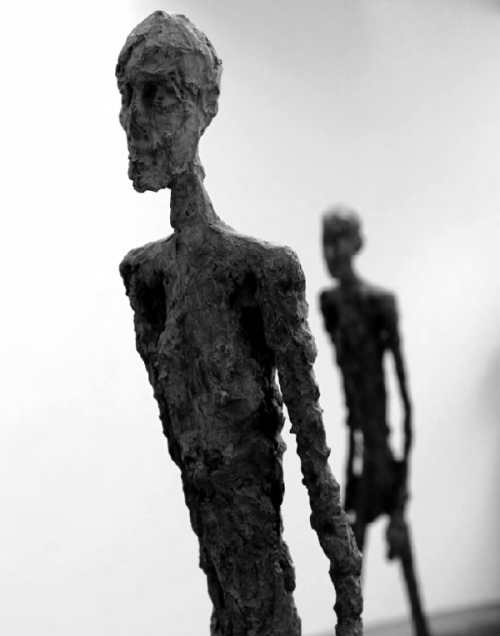 preciousandfregilethings:  de-salva: Alberto Giacometti - L’homme qui marche II (1960.) Photo by Mart Engelen Alberto Giacometti: http://en.wikipedia.org/wiki/Alberto_Giacometti 