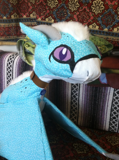 orcia:siochanalagoon:GUYSGUYSGUYSGUYSGUYS I MADE A DRAGONThis is Littlecloud and he’s a baby windwea