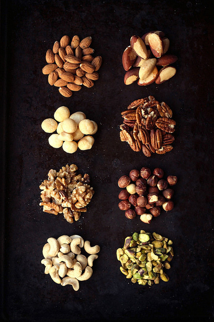 not-wonderland:beautifulpicturesofhealthyfood:How-to Make Homemade Nut Butters…RECIPE  Yum