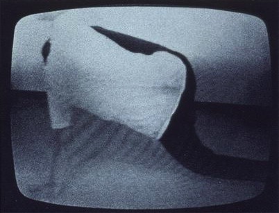 halogenic: “Walking with Contraposto” - Bruce Nauman (1968) 