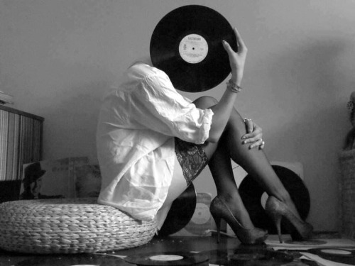 • Plastic Passion •⋅ Untitled ⋅@33.45rpmz#plasticpassion #vinylgirls #vinyl #vinylrecords #records #