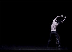 una-lady-italiana:  mads-mikkelsn:   Passage - Roberto Bolle &amp; Polina Semionova