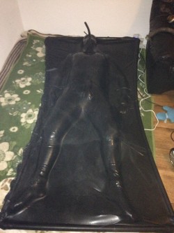 rubberdb:  Me in Vacbed!