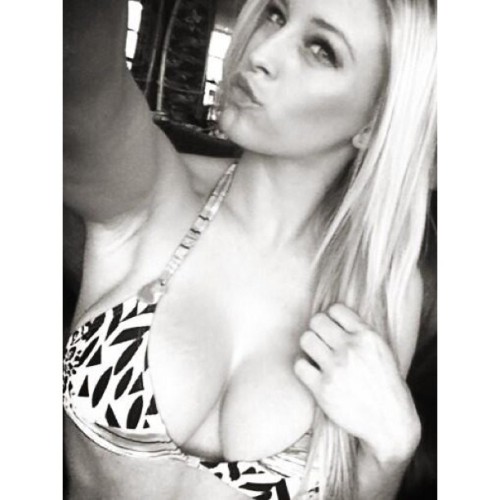 Playboy&rsquo;s #Sexy #Cybergirl @kari_nautique gets this #TuesdayTease started off right.