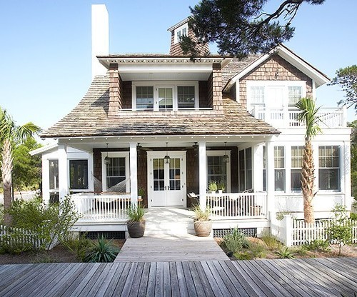 covetcravefancy:  Nothing like spending the day at the perfect beach house.