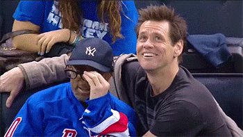 chellzisyeezus:  king-emare:  sizvideos:  Spike Lee and Jim Carrey clown around at MSG - Video  omgggggg  Jim Carrey is my ultimate favorite