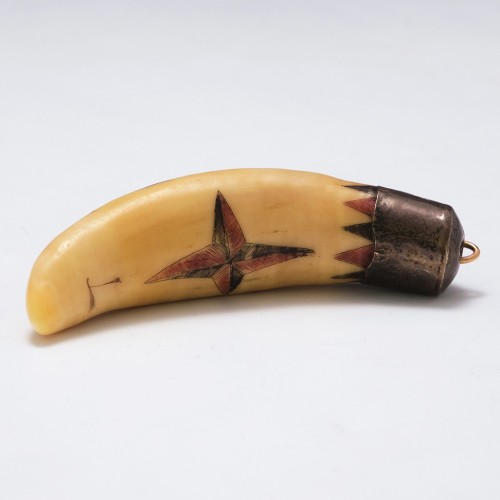 Scrimshawed walrus tooth pendant, 8 cm long, England 1st quarter 19th century Made by a Sailor in me