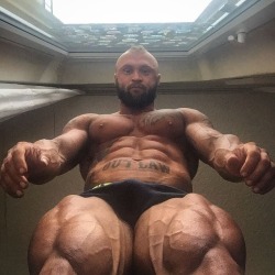 myfavoritemusclemen:  Slobo Mitkov