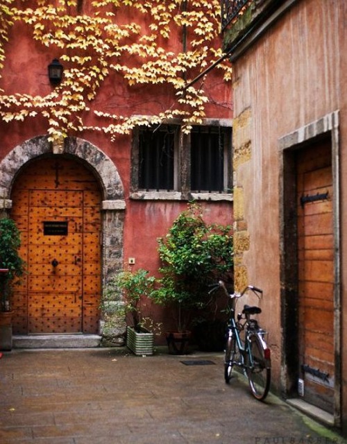 bluepueblo:  Ancient Door, Tuscany, Italy photo via besttravelphotos
