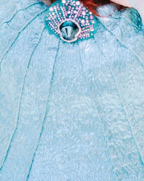 cinderelllas:“luxury is in each detail.”                -hubert de givenchy