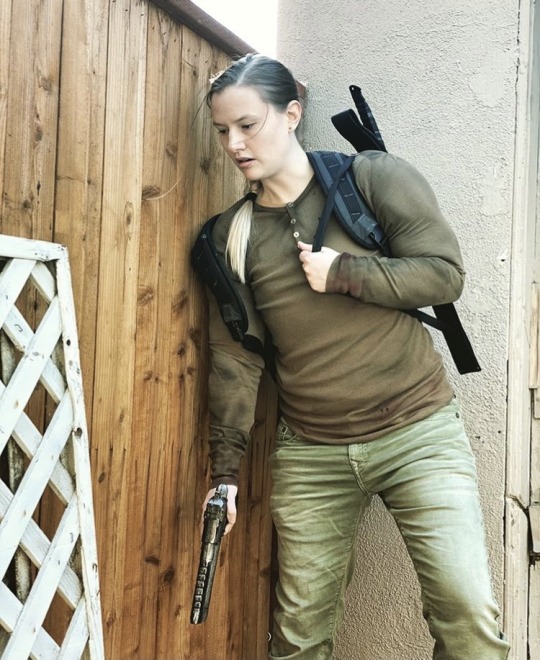 Jocelyn Mettler, the face model of Abby in 'The Last of Us Part II',  cosplays her in-game character