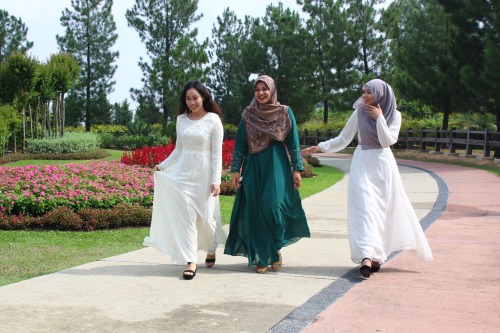 A day out with my main girls.Celebrated Hari Malaysia by taking a morning stroll with my girls at Ta