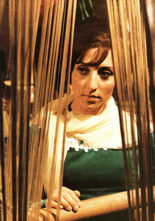 fayrouz:  Fairuz in “Baya’ El-Khawatem” (Le Vendeur De Bagues) film in 1965.
