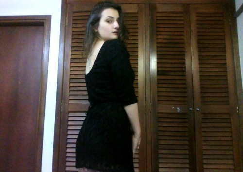 suckmyclick:  Husmeando por mi closet, me he encontrado con esta hermosura de vestido, tan bonito que no pude resistirme a probarmelo (post que a nadie le importa)  grrrrrrrrrrrr             hey mañana a bebe si? ok