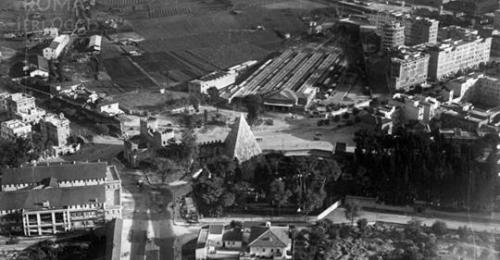 Piramide Cestia, Roma 1865 (1) 1929 (2)