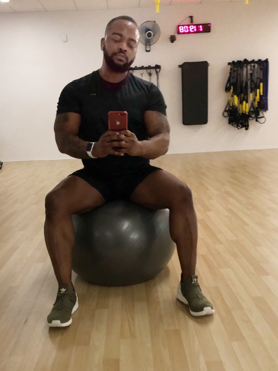 itsmrbling:  IG: ItsMrBling