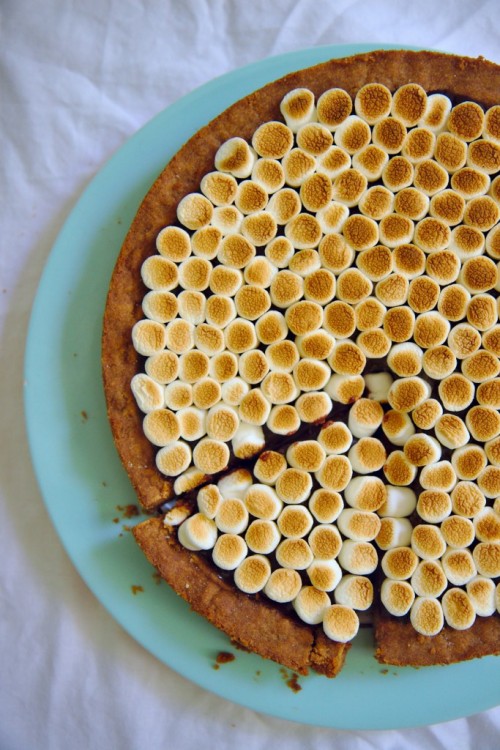 confectionerybliss:Flat S’mores Tart | La Pêche Fraîche