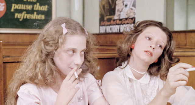 Carol Kane and Bonnie Carol Case in Wedding in White (William Fruet - 1972)