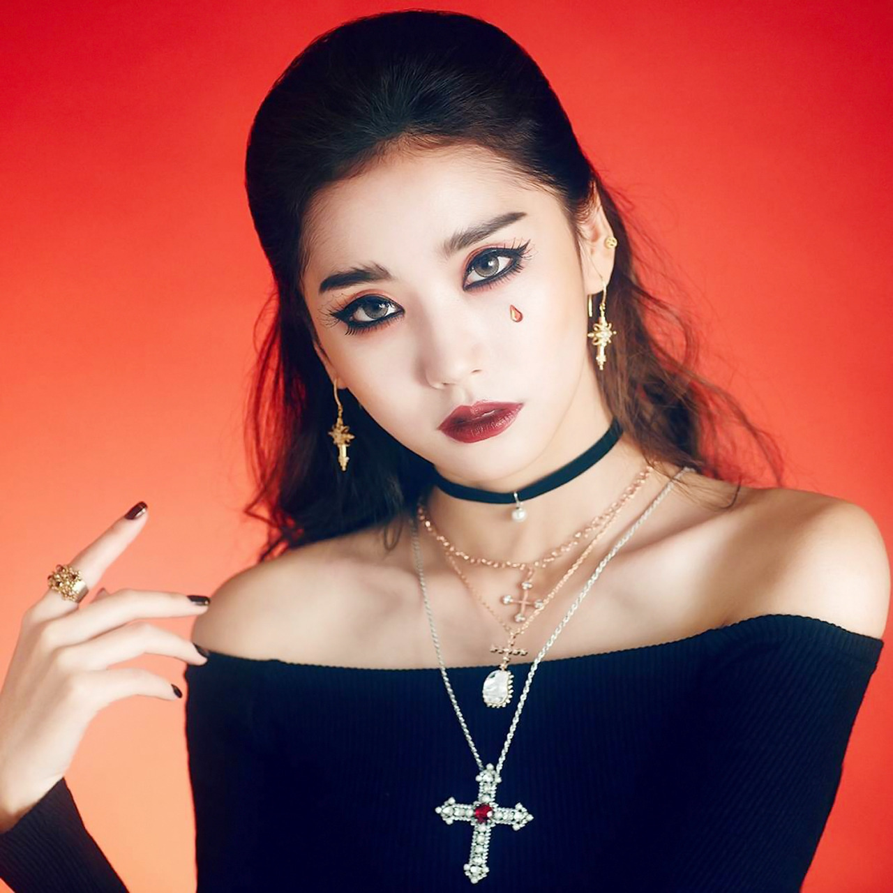 kpophqpictures:    [HQ] Hello Venus for Heart It Korea x 2015 Halloween (1500x1500)Bigger