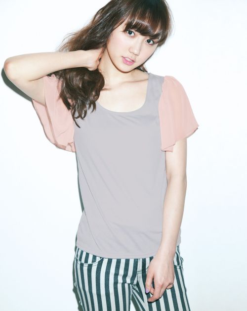 (via CECIL McBEE(セシルマクビー) 【鈴木友菜コラボ】シフォンそでTシャツ | FLAG SHOP)