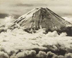 nobrashfestivity:   Koyo Okada, Mount Fuji,