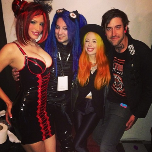 Last night after my shows hanging w/ @xris_smack @megan_massacre &amp; @joeletz #SMack #funtimes