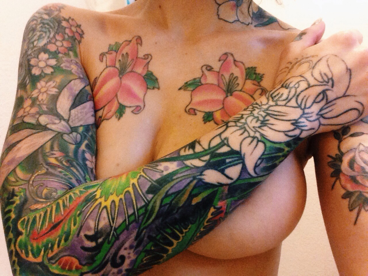 alannabobanna:  Flower Power ✌️My right arm is almost complete