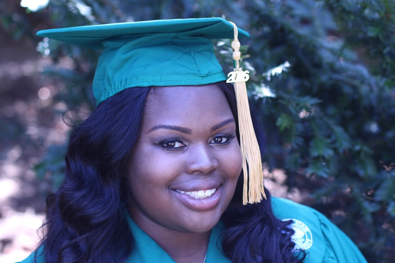tarynel:  myvirtualinsanityy:  Graduation season blackout!  Congratulations!