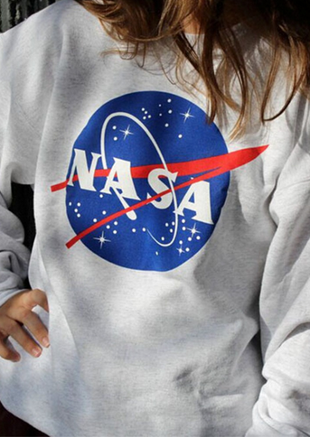 andybhaloq:  NASA Logo Print Fashion Tops.Contrast Trim NASA Logo Print Short Sleeve Tee Trendy Round Neck Long Sleeve NASA Print Pullover Sweatshirt Unisex NASA Logo Print Hooded Long Sleeve Hoodie Unisex Fashion Letter Print Short Sleeve Round Neck