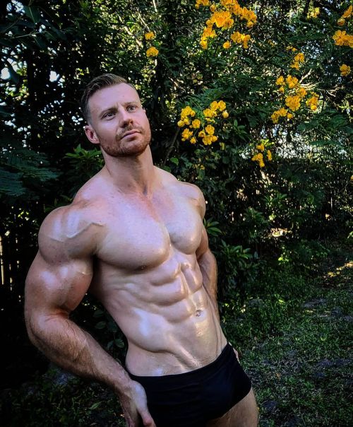 Mitch (@mitch.fit.model On IG)
