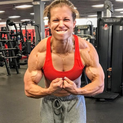 1955junnie: musclemuch:  lv4femalemuscle: Alyssa Kiessling is so hot  Holy fuk   she made MY dick hard that’s for sure 