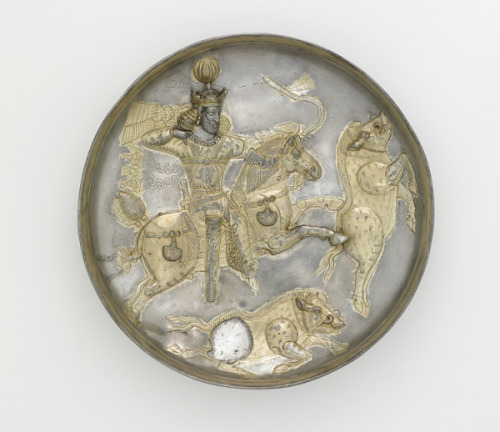 Silver and gilt plate and bowl with image of hunting king. Iran, Sasanian Period, 4th to 5th century