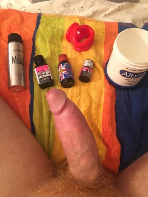 ehguyz: poppersniff: heavy-poppers-session: titan393:New poppers coming is basically Christmas morni