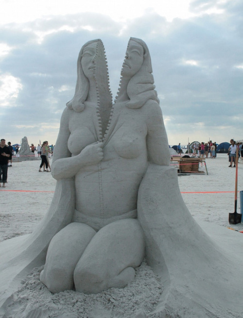 labelleabeille:  Sand sculptures by Carl adult photos