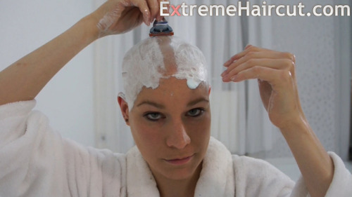 extremehaircut - Self head shaving ritualThis curly blonde...