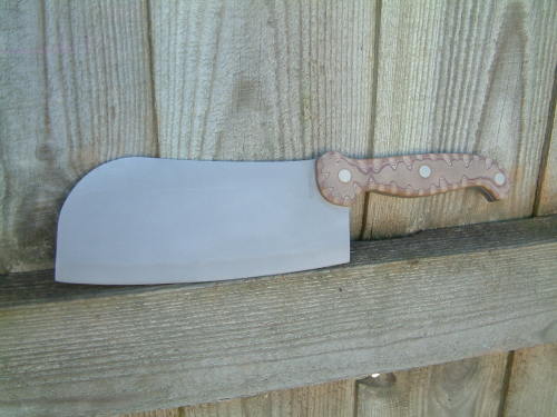 ru-titley-knives:  Recycled Cleaver.  This was a project from some years back but I just found the pics on an old memory stick .   I’d picked up the cleaver at a car boot sale as always fancied recycling one and wanted to do it in a more modern style