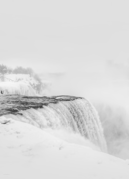 mvssmedia: niagra falls | original photography by dawn armfield