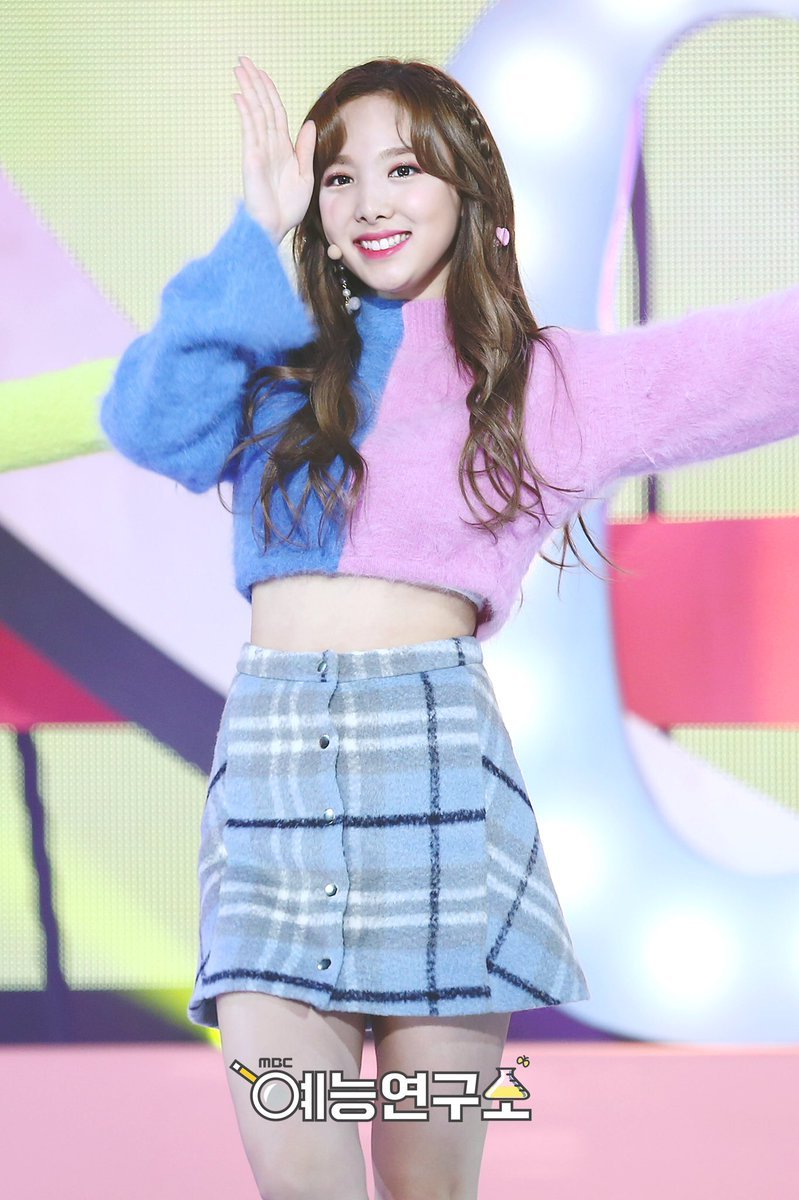 Proud Plaid Enthusiast Twice S Nayeon Performing Heart Shaker Proud Plaid Enthusiast Twice S Nayeon Performing Heart Shaker