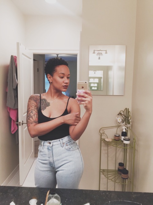 alexandraelle:alexandraelle:mom jeans. hips on hips. #blackout #blackgirlmagic #blackmommas