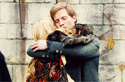  Fangirl challenge: [6/10] pairings » Leith Bayard and Greer Norwood (Reign) It