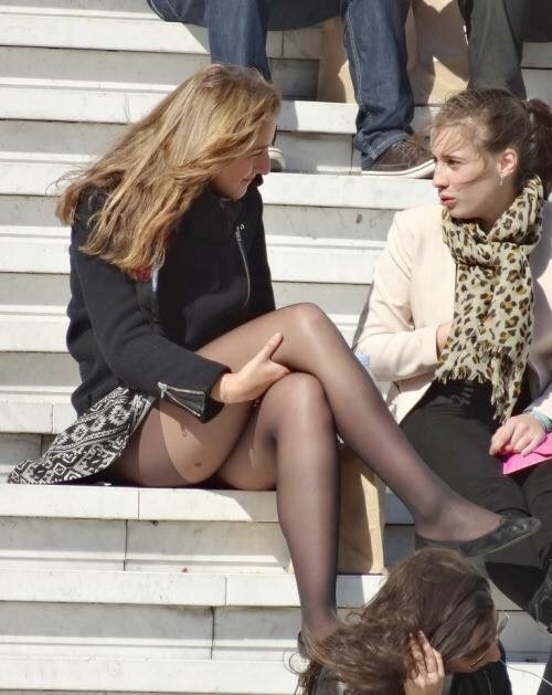fatalneon:  “Being girly is wearing legwear!”